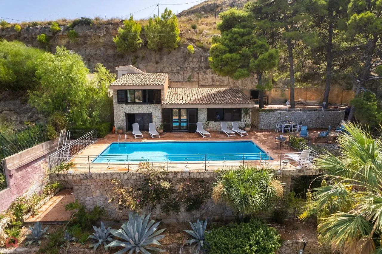 Stunning Seaview Villa Altavilla Milicia 0*,  İtalya
